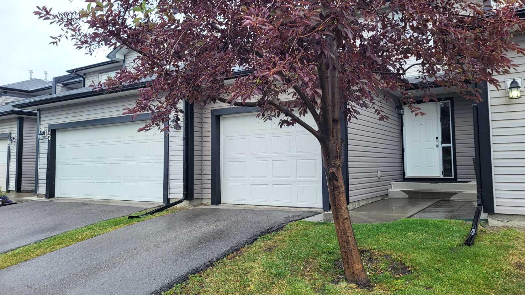 102 Canoe Square SW 23