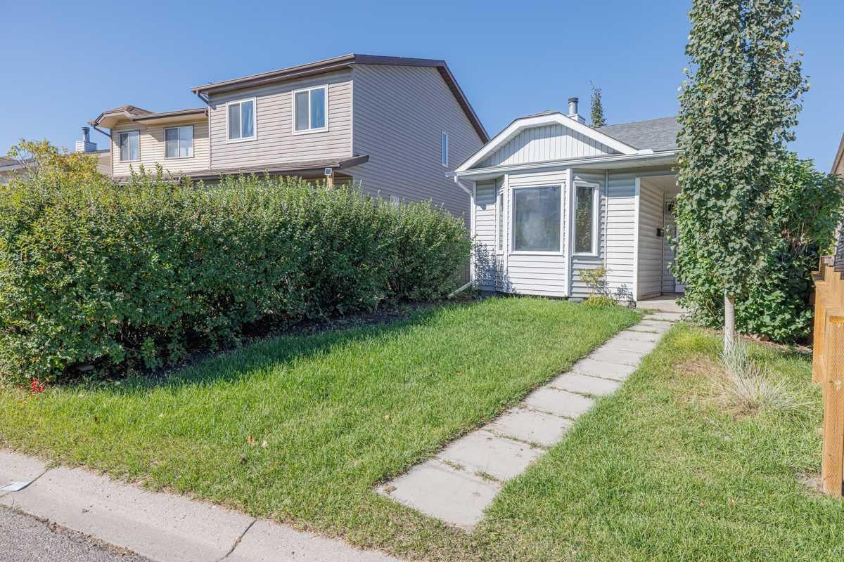 5 Erin Grove Place SE