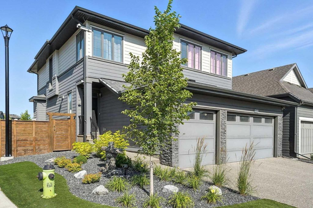 Photo of 804 Shawnee Terrace SW, Calgary, AB T2Y 0P6 (MLS # A2244918)