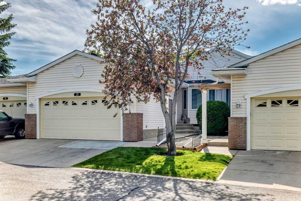 Photo of 23 Ceduna Park SW, Calgary, AB T2W 6H4 (MLS # A2324873)