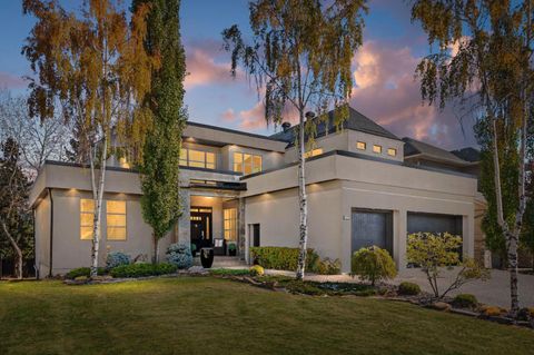 122 Aspen Ridge Place SW Calgary AB T3H 0J6