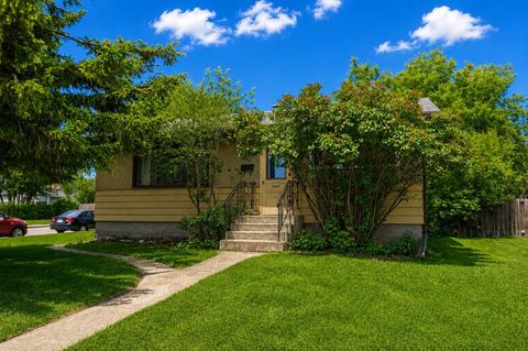 Photo of 3502 51 Avenue, Red Deer, AB T4N 4G2 (MLS # A2315062)