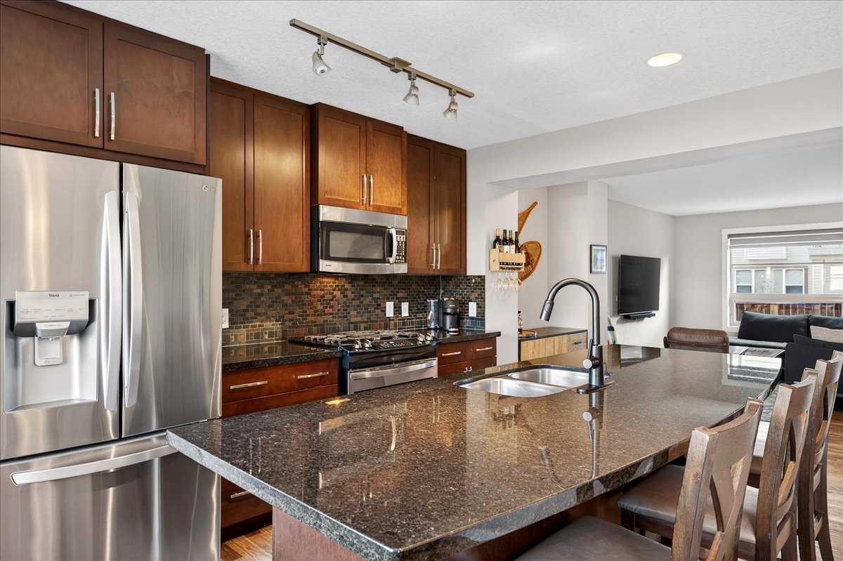 37 Aspen Hills Terrace SW