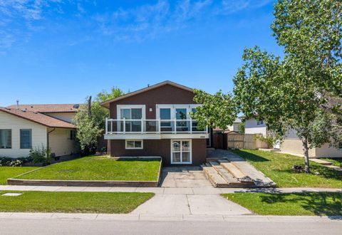 Photo of 6824 Temple Drive NE, Calgary, AB T1Y 4X8 (MLS # A2328798)