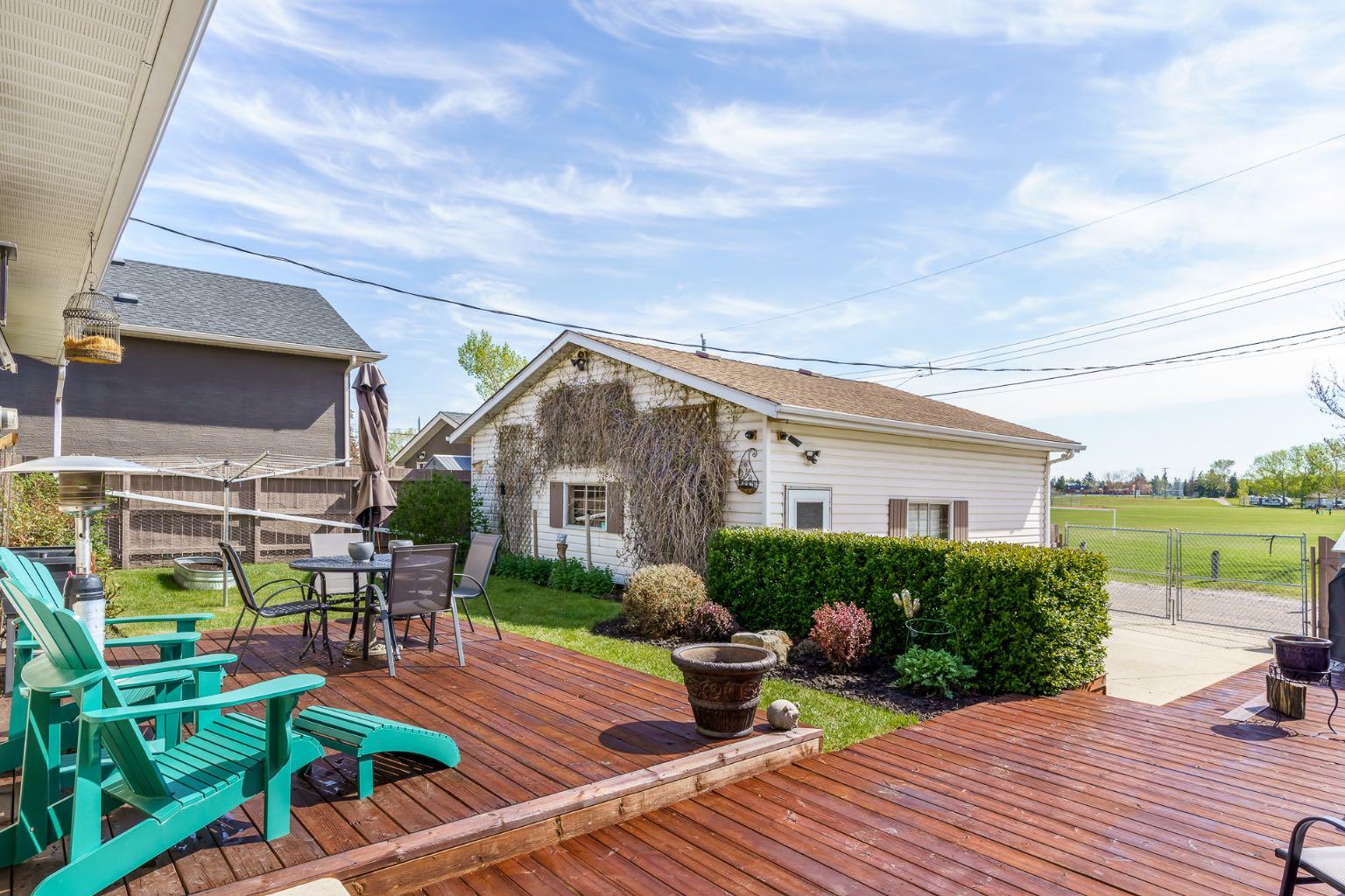 835 Maidstone Drive NE