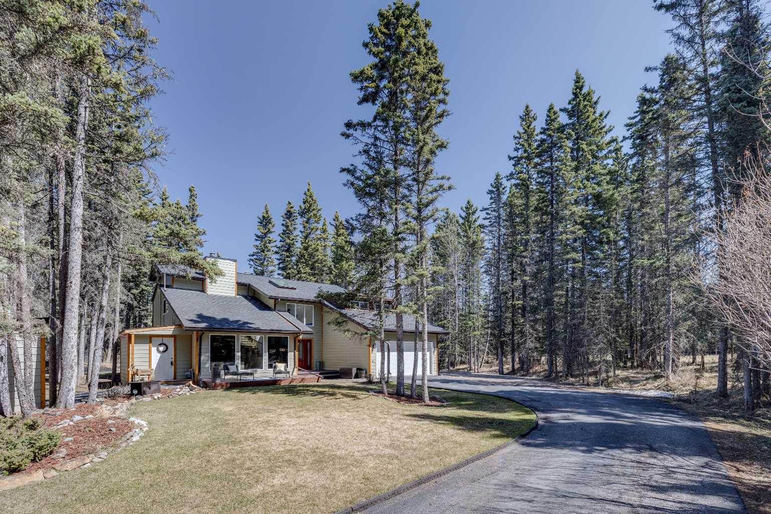 76 Redwood Meadows Drive