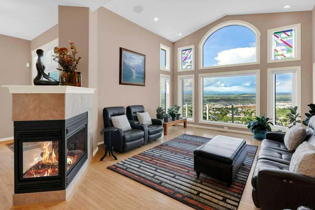Photo of 124 Gleneagles Estates Lane, Cochrane, AB T4C 2H7 (MLS # A2324250)