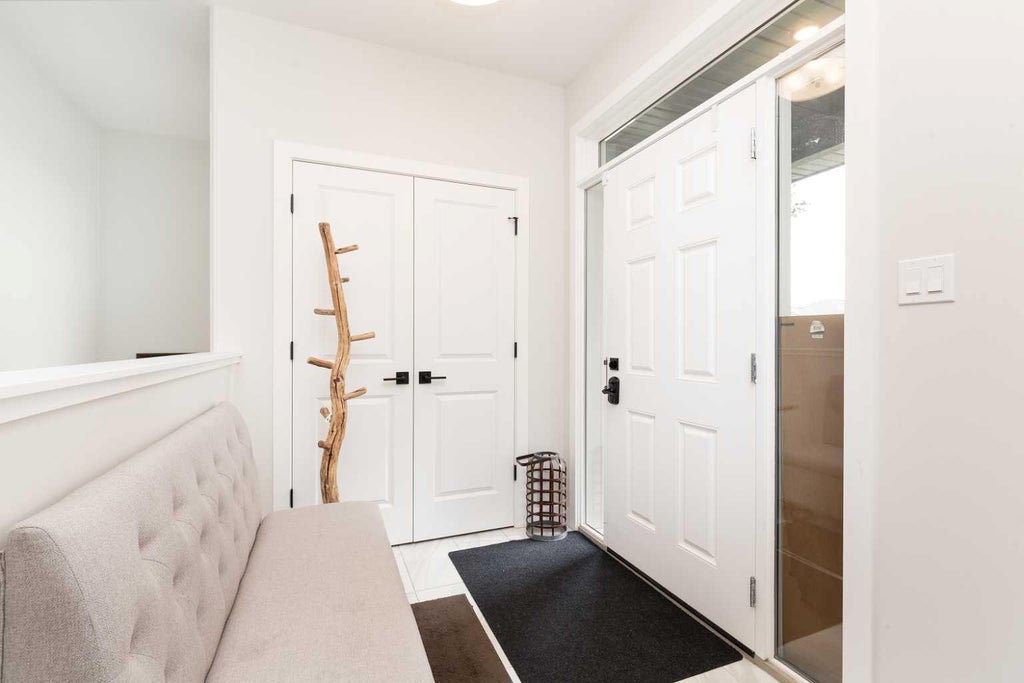 Photo of 509 Riverhills Way W, Lethbridge, AB T1K 8H7 (MLS # A2350271)