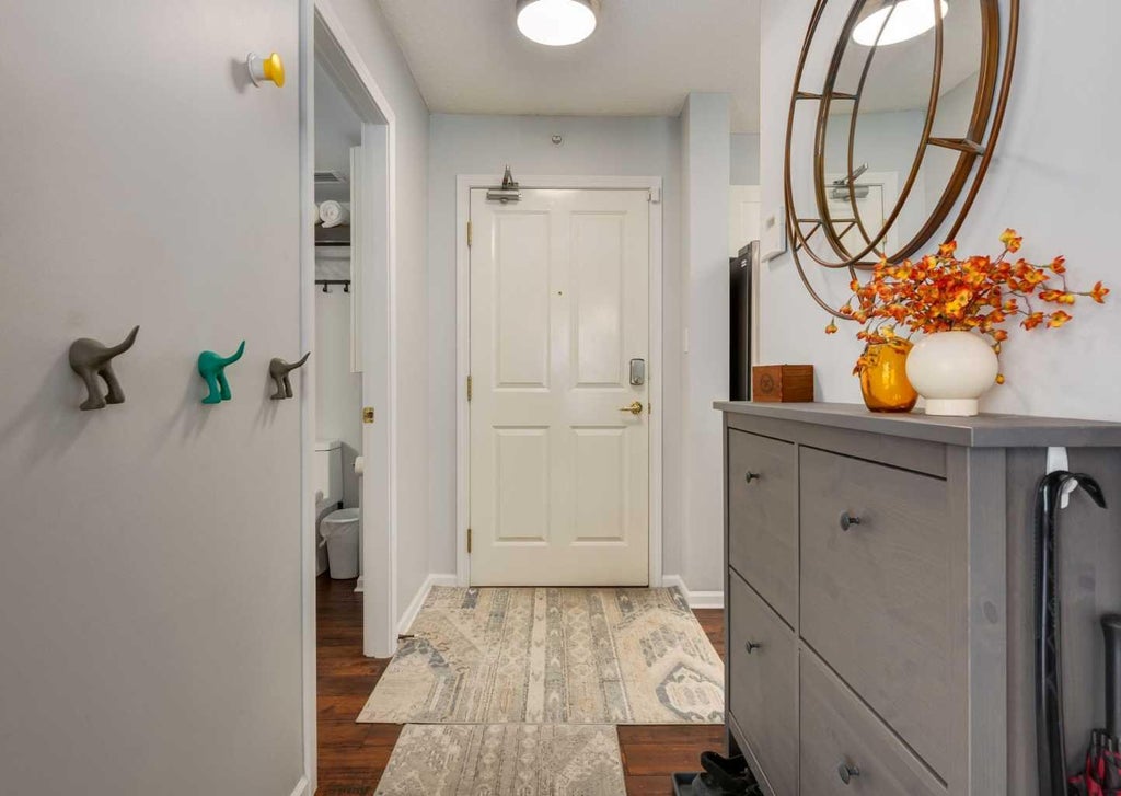 Photo of 804 3 Avenue SW #1010, Calgary, AB T2P 0G9 (MLS # A2340959)