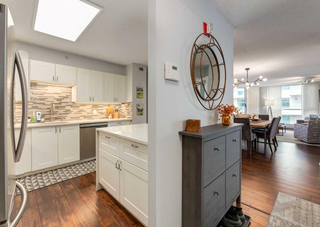 Photo of 804 3 Avenue SW #1010, Calgary, AB T2P 0G9 (MLS # A2340959)