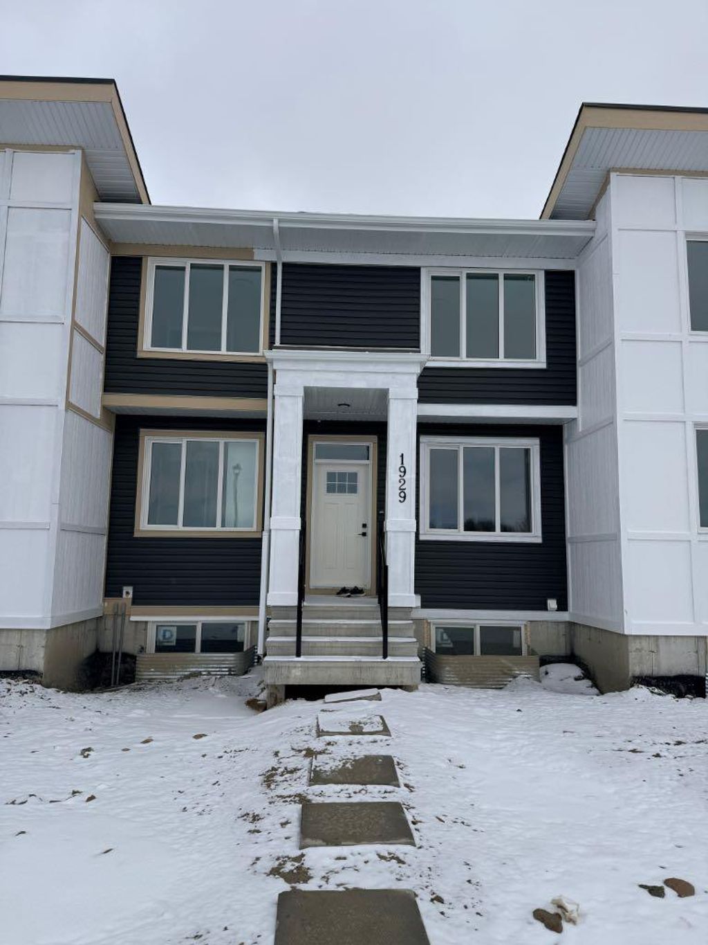 Photo of 1929 McCaskill Drive, Crossfield, AB T0M 0C1 (MLS # A2305391)