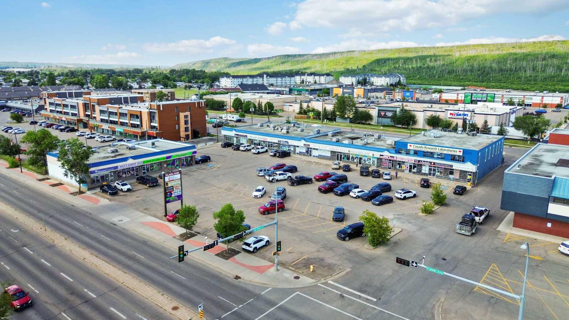 8706 Franklin Avenue