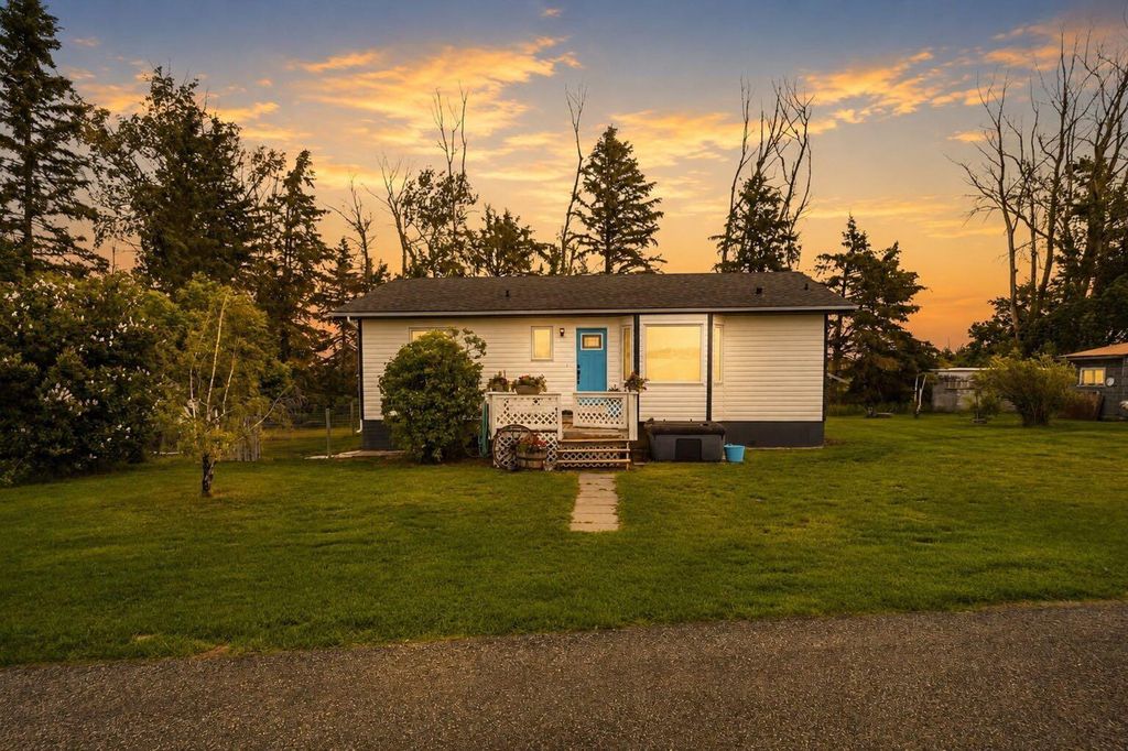 Photo of 3416 Township Road 372, Rural Red Deer County, AB T0M 0X0 (MLS # A2321338)