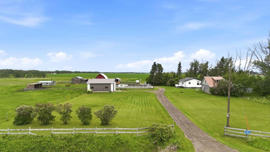 Photo of 3416 Township Road 372, Rural Red Deer County, AB T0M 0X0 (MLS # A2321338)