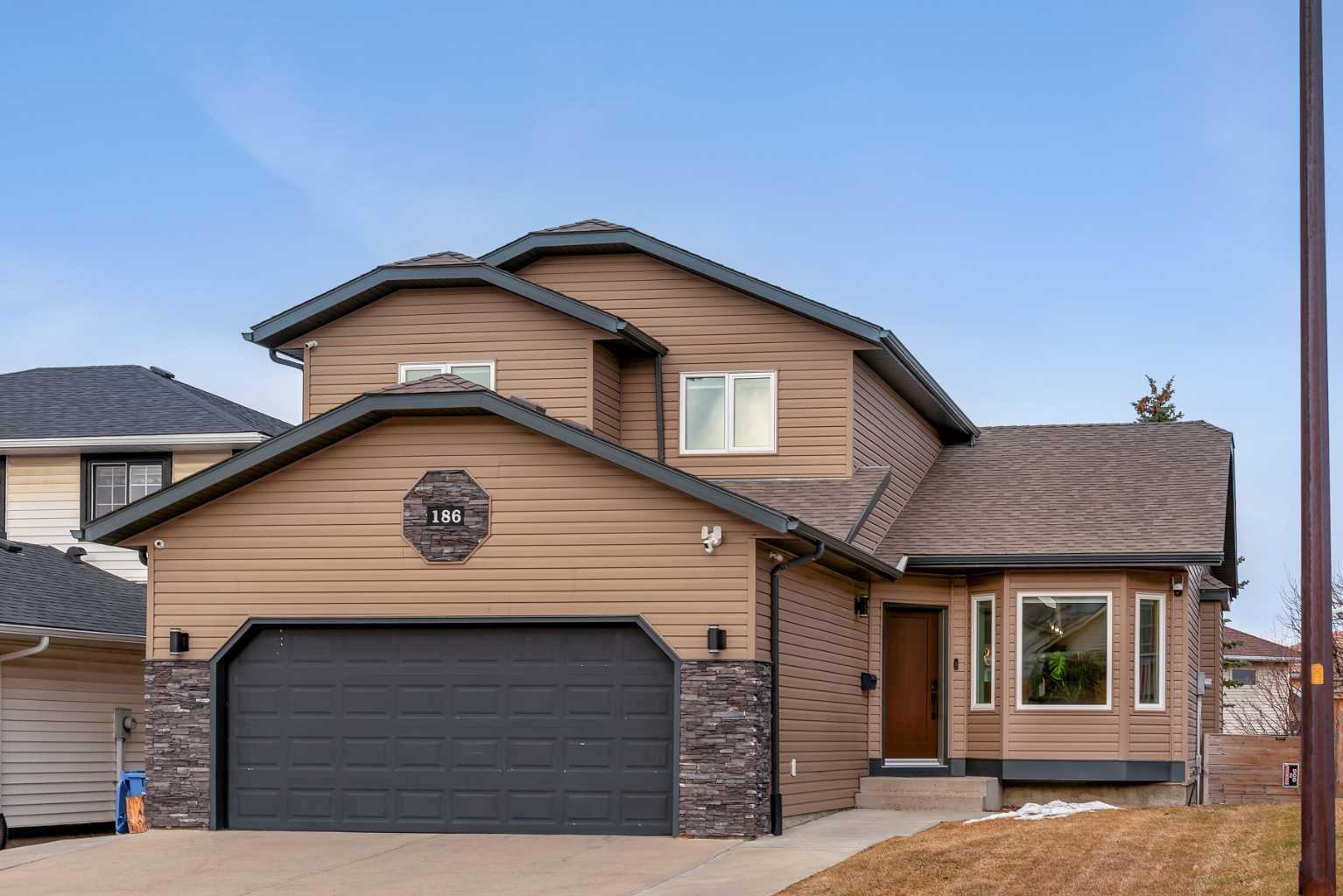 186 Hawkville Close NW
