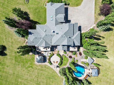 18 Sunset Ridge Drive Rural Foothills County AB T1S 5B7