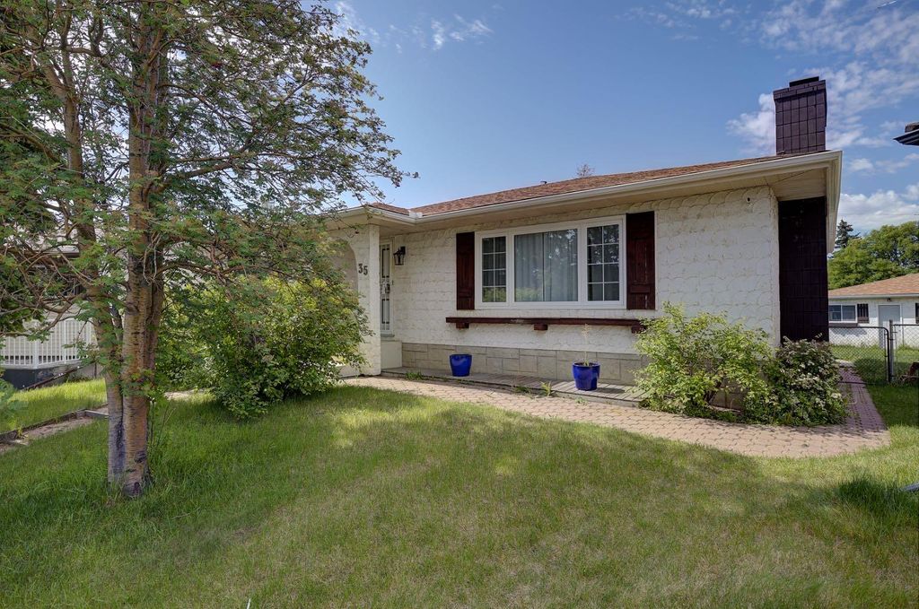 Photo of 35 Penworth Place SE, Calgary, AB T2A 4G4 (MLS # A2322832)