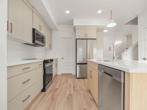 Photo of 245 Caribou Way N, Lethbridge, AB T1H 7J7 (MLS # A2326366)