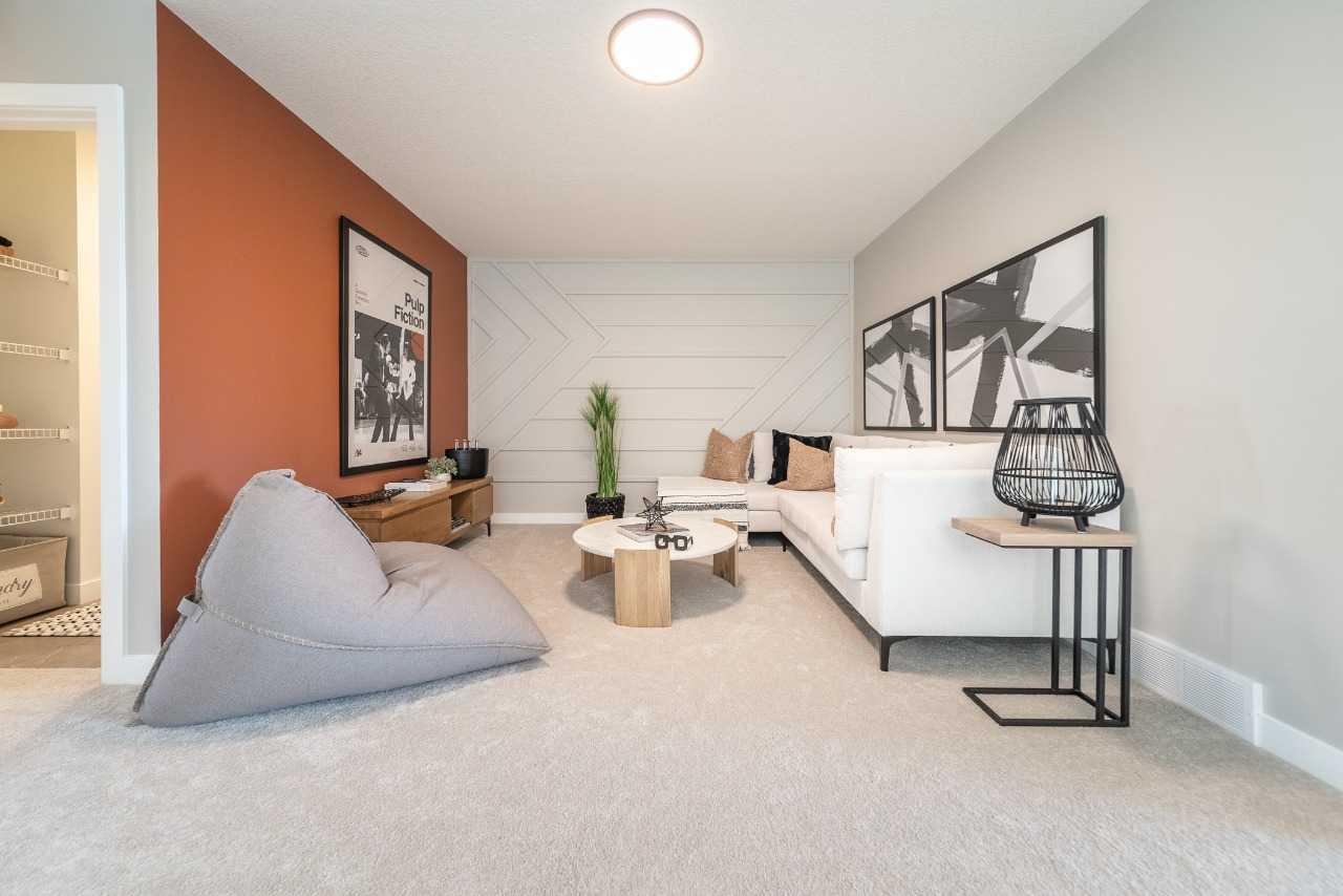 211 Langwell Common SE