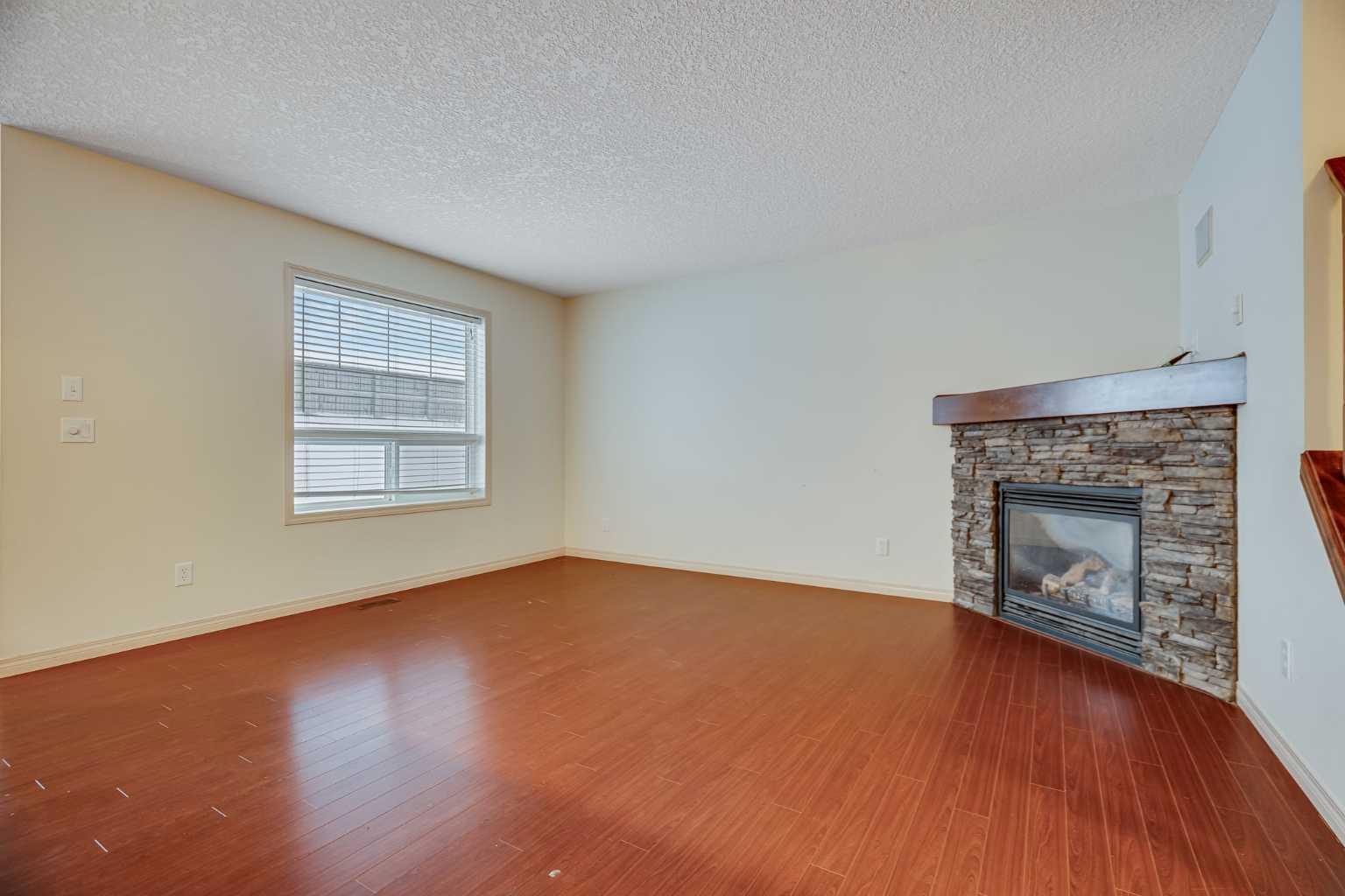 113 Cimarron Grove Close