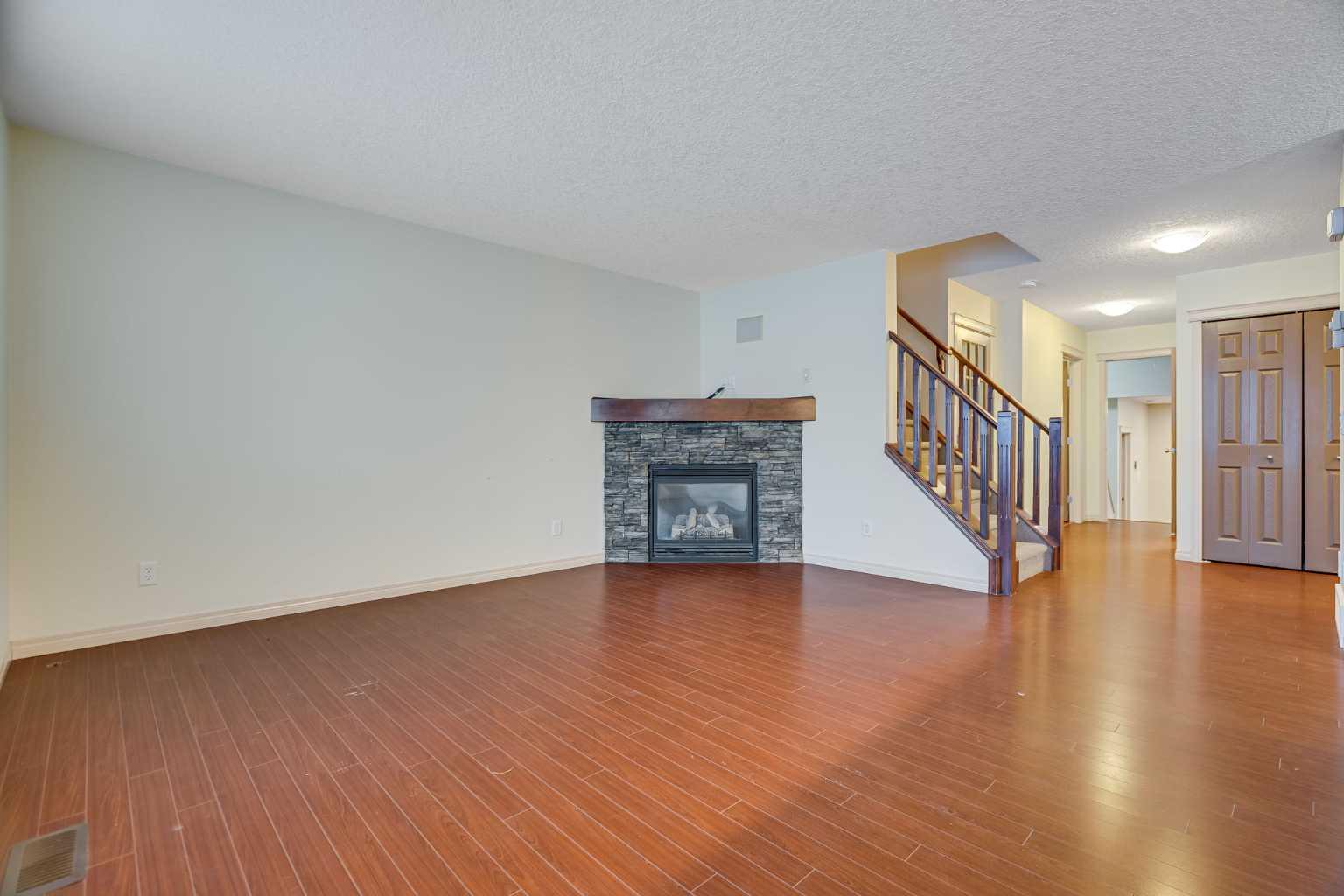 113 Cimarron Grove Close