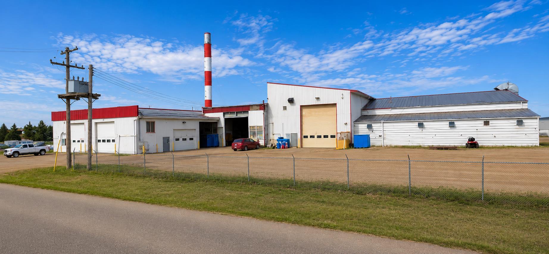 4102 44 Ave
