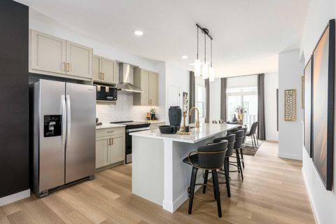 Photo of 30 Rochester View NW #601, Calgary, AB T3L 0M8 (MLS # A2324168)