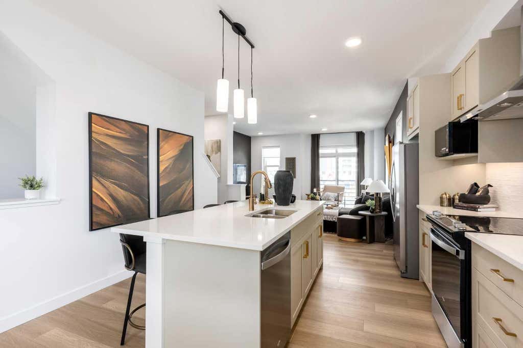 Photo of 30 Rochester View NW #601, Calgary, AB T3L 0M8 (MLS # A2324168)