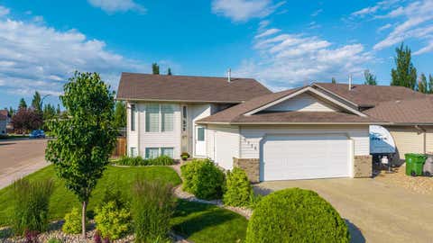 Photo of 6116 21 Street, Lloydminster, AB T9V 3J9 (MLS # A2329608)