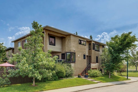 Photo of 2344 Broadview Road NW, Calgary, AB T2N 3J4 (MLS # A2324637)