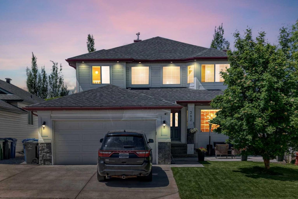 Photo of 382 cove Road, Chestermere, AB T1X 1J6 (MLS # A2320191)