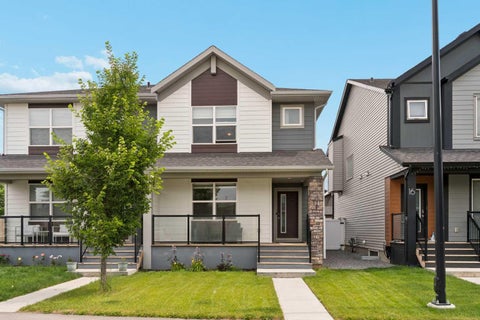 Photo of 12 Wolf Creek Drive SE, Calgary, AB T2X 4W9 (MLS # A2330871)