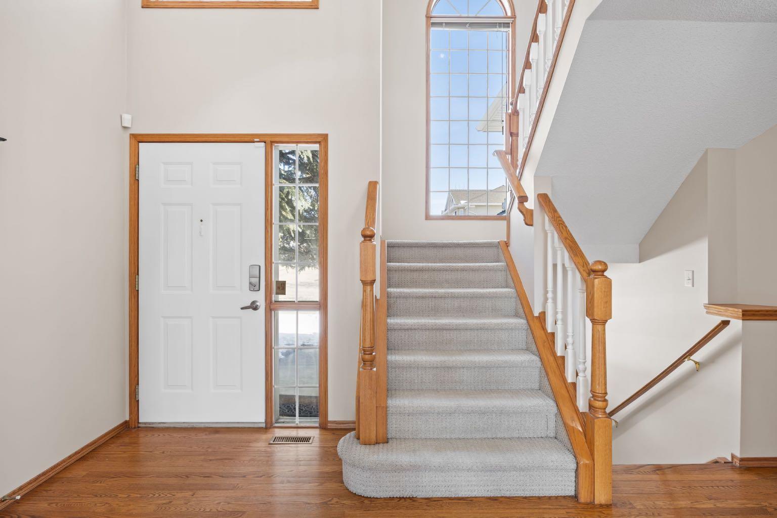 119 Valley Glen Bay NW