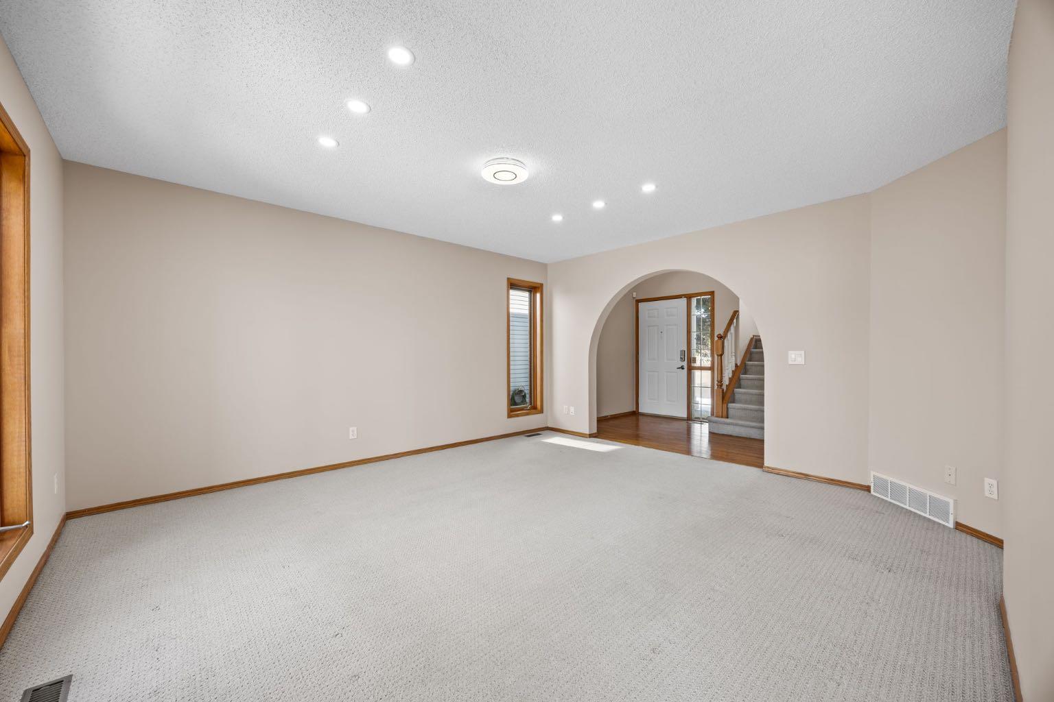 119 Valley Glen Bay NW