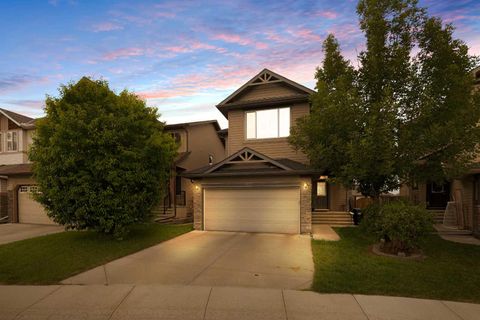 107 Everoak Green SW Calgary AB T2Y 0J6