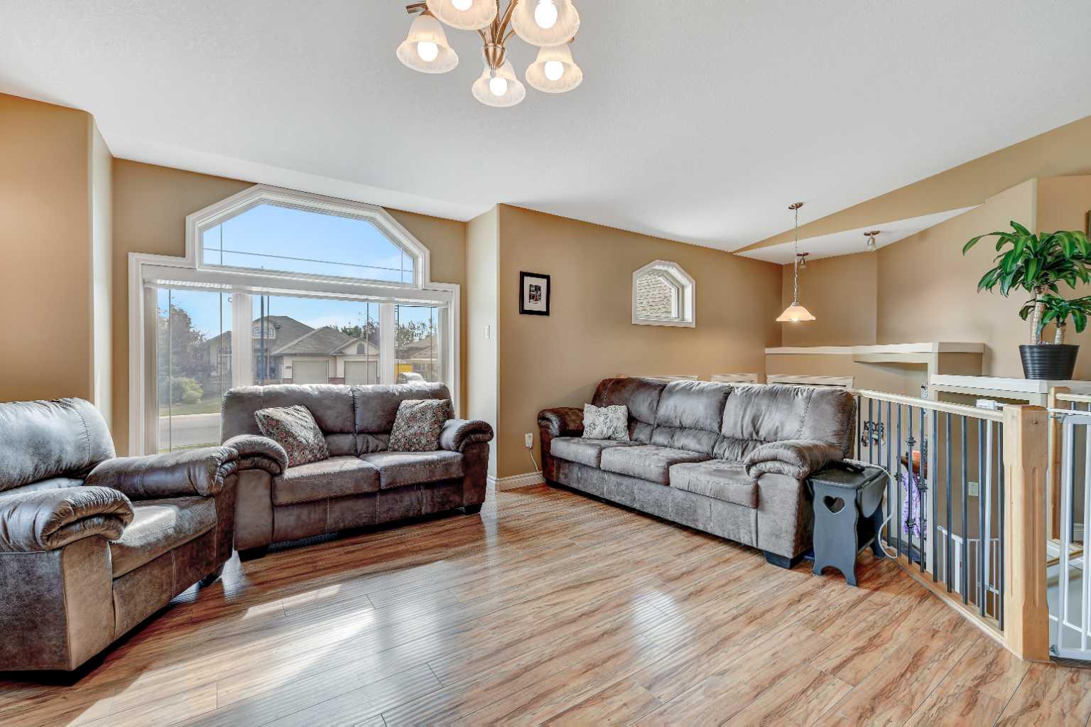 9026 Lakeshore Drive