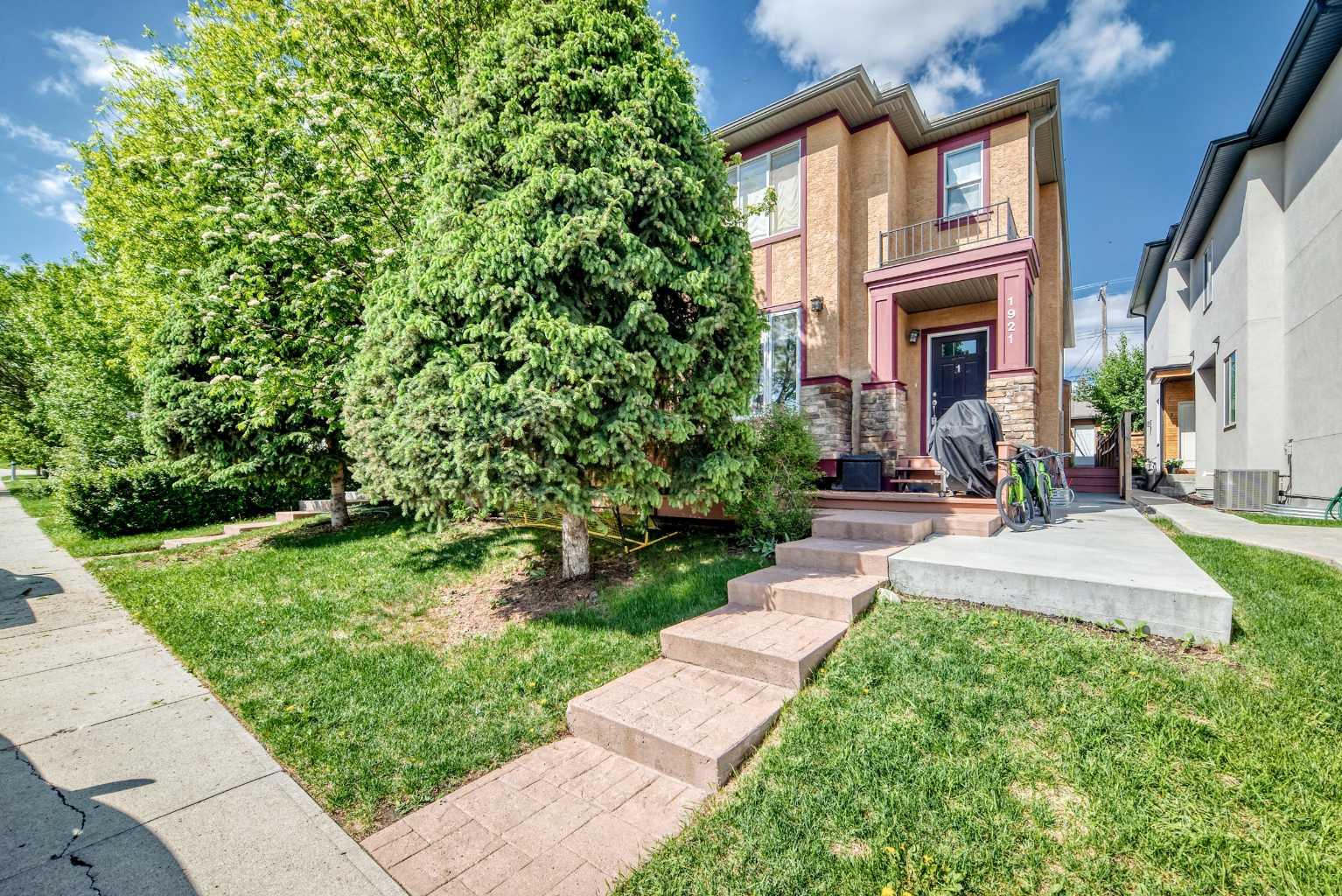 1921 30 Street SW 2