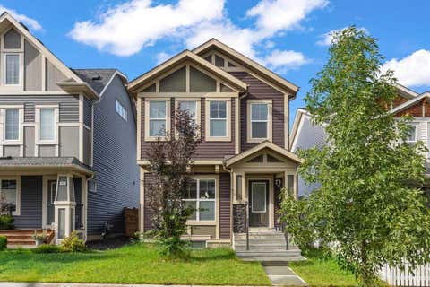 Photo of 111 Hillcrest Close SW, Airdrie, AB T4B 4H6 (MLS # A2337015)