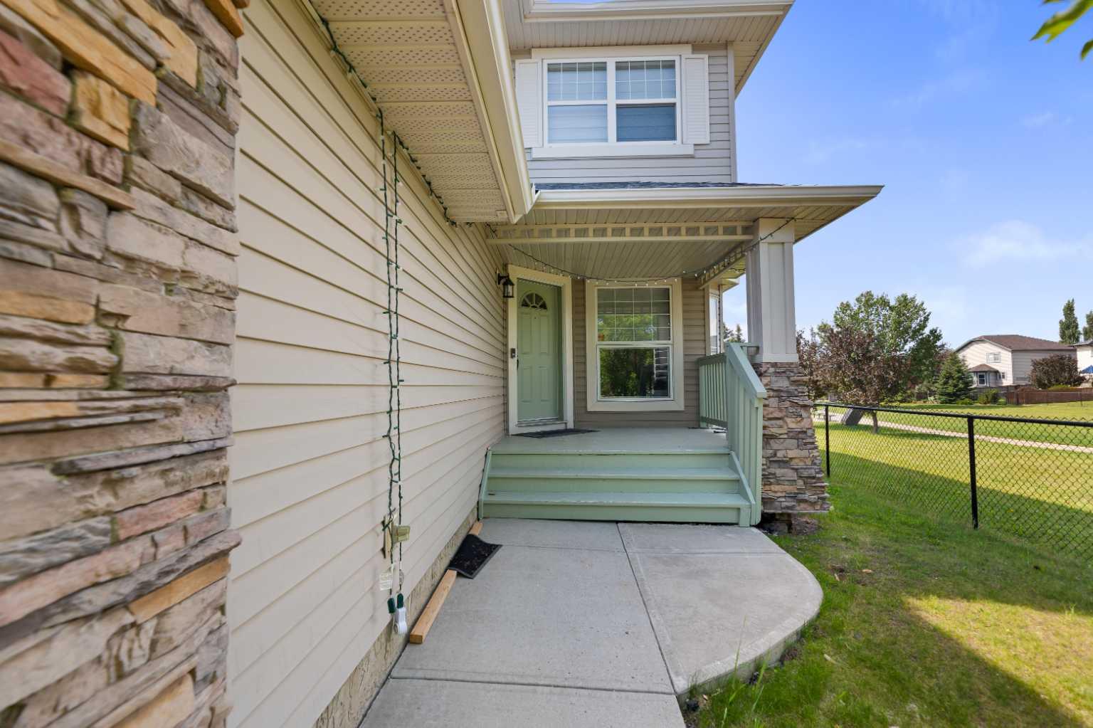 7 Country Hills Park NW