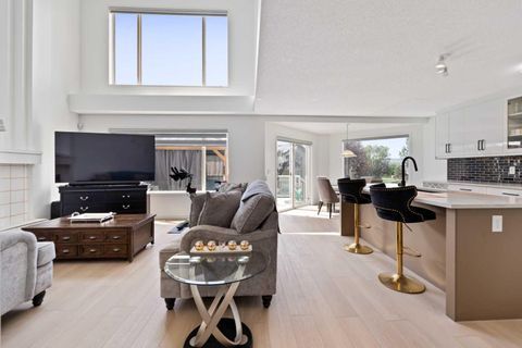 7 Country Hills Park NW Calgary AB T3K 5C8