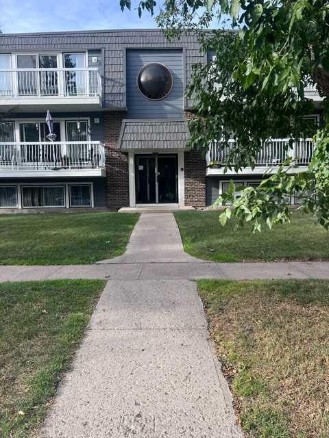 Photo of 4814 46 Street #304, Red Deer, AB T4N 1N1 (MLS # A2343951)