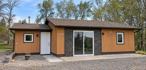 Photo of 622 First Avenue, Beaver Mines, AB T0K 1W0 (MLS # A2350951)