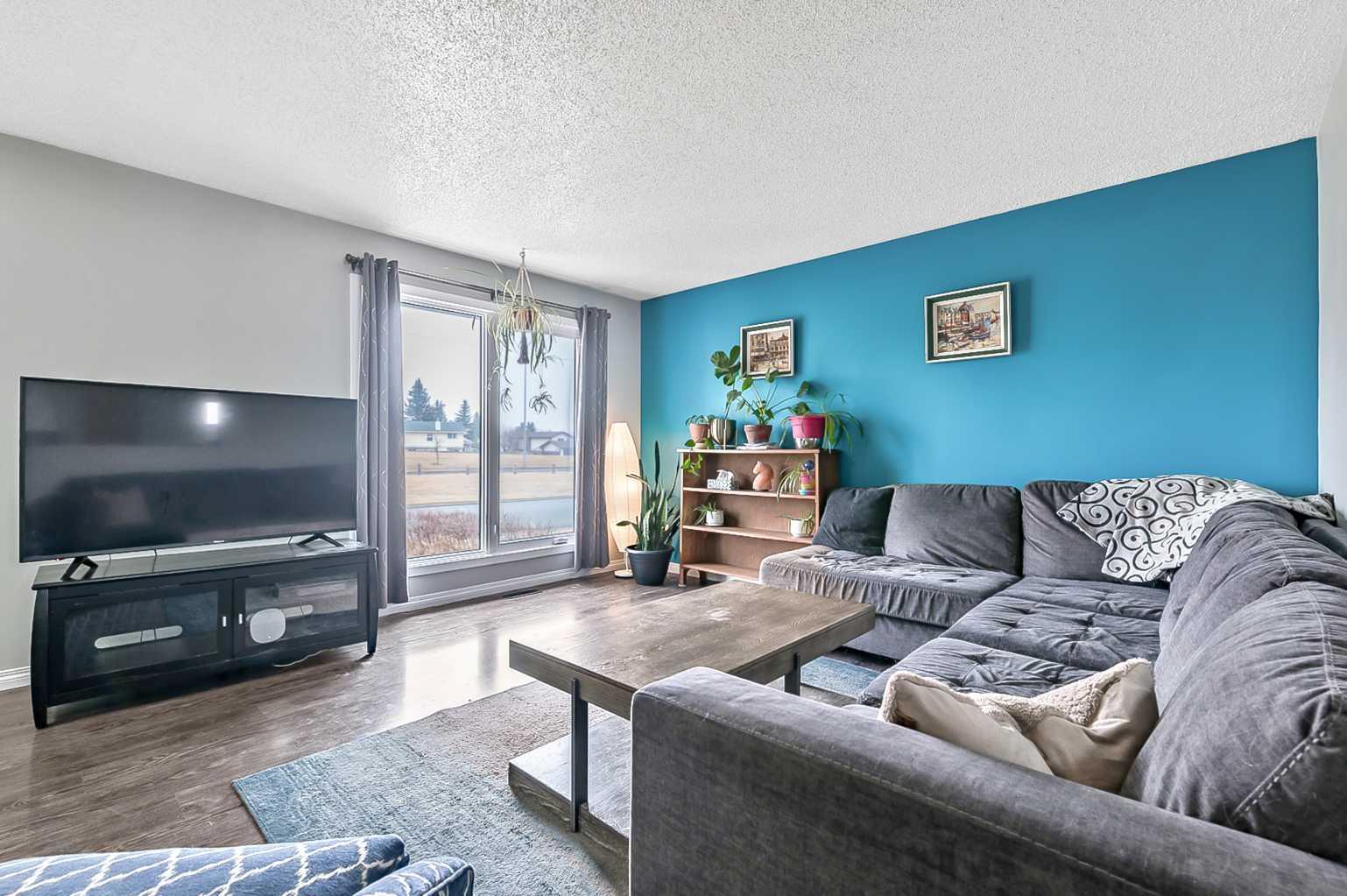 399 Maitland Crescent NE