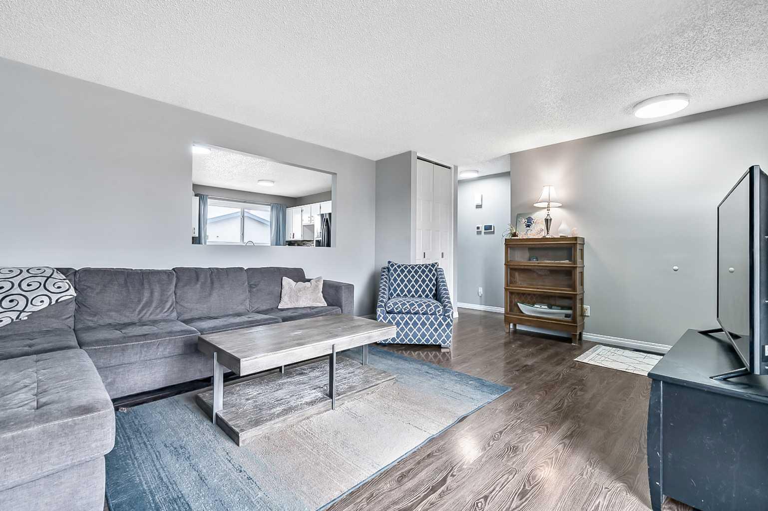 399 Maitland Crescent NE