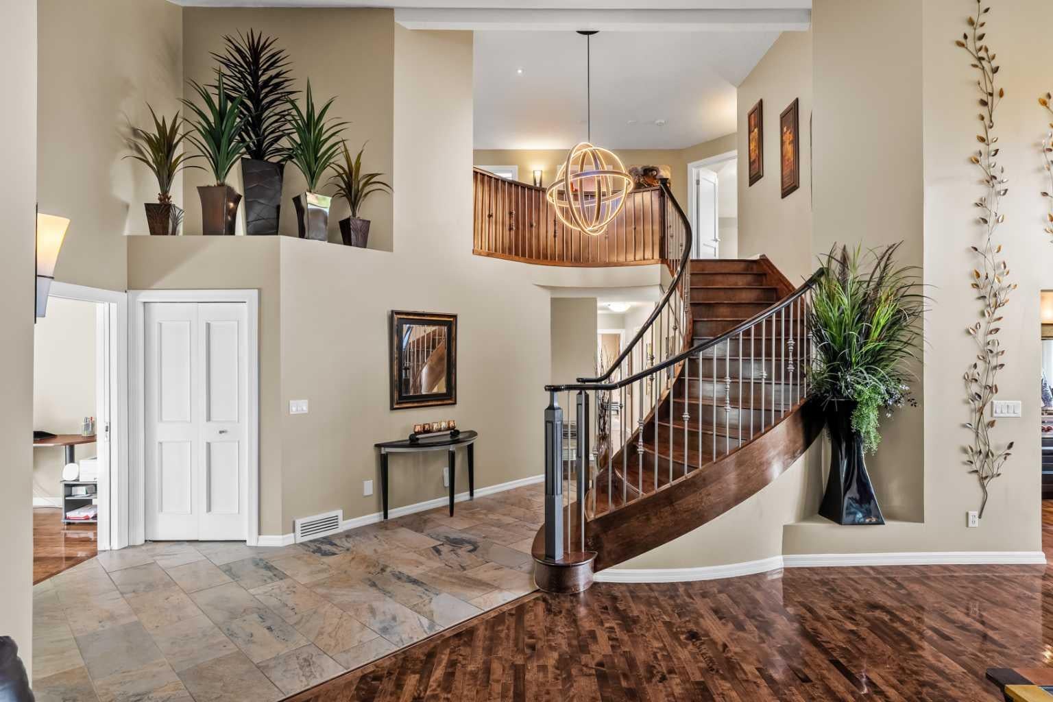 85 Sunset Way SE