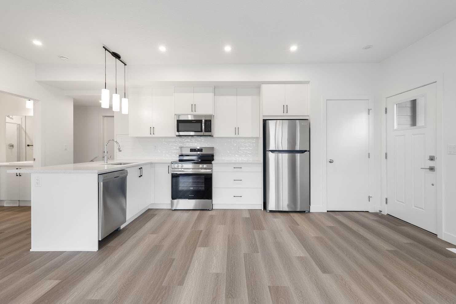 2117 81 Street SW 86