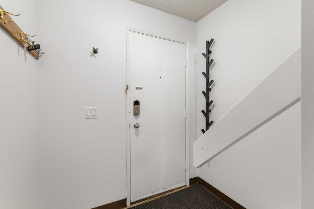 Photo of 1055 72 Avenue NW #72, Calgary, AB T2K 5S4 (MLS # A2299282)