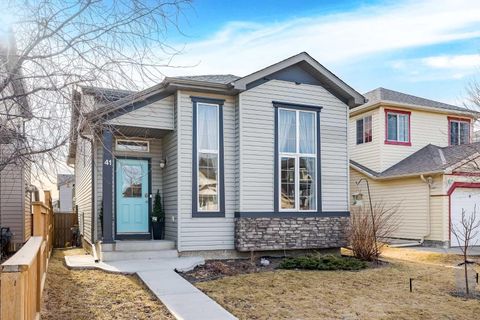 41 Covebrook Close NE Calgary AB T3K 6J6