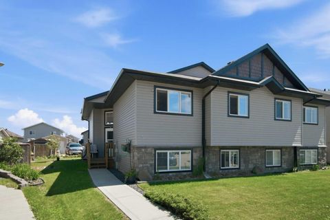 Photo of 56 Heron Court, Penhold, AB T4G 0G5 (MLS # A2327483)