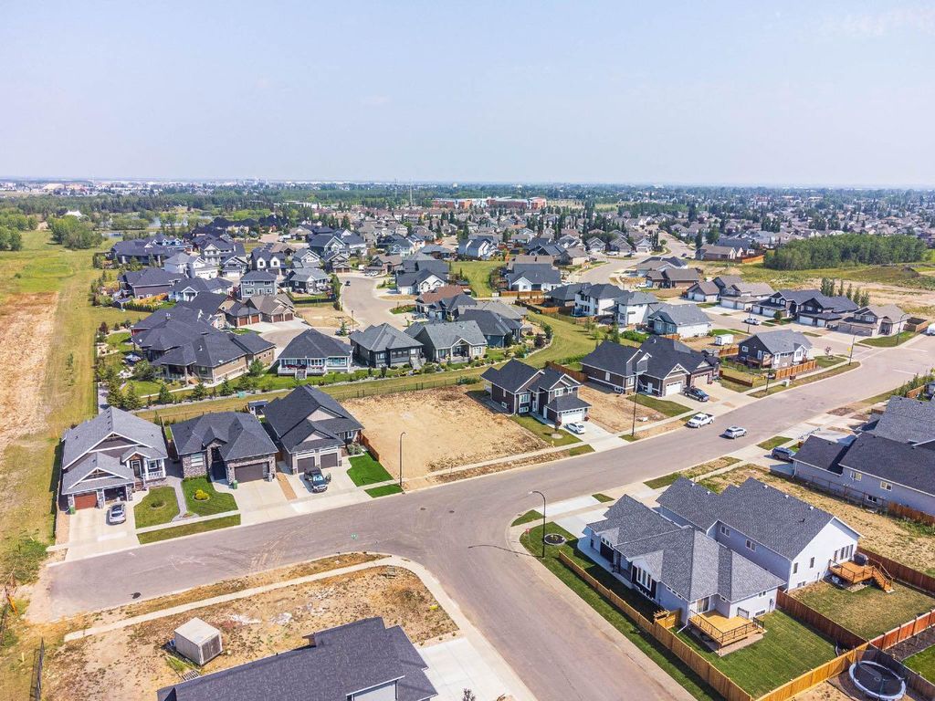 Photo of 6204 19 Street, Lloydminster, AB T9V 3R9 (MLS # A2287819)